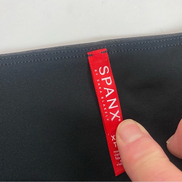 Spanx Black Faux Leather Leggings Size XL - Picture 7 of 8